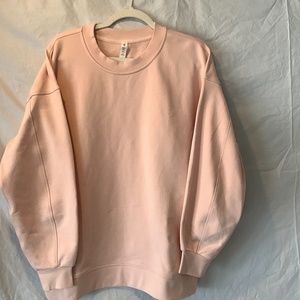 Perfectly oversized crew